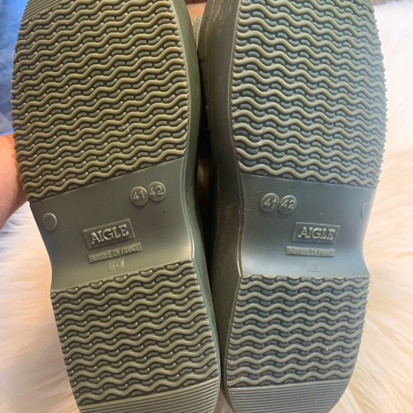 SALE!! Angle army rubber galoshes men’s 9. great for gardening or mushy areas. - Picture 5 of 10